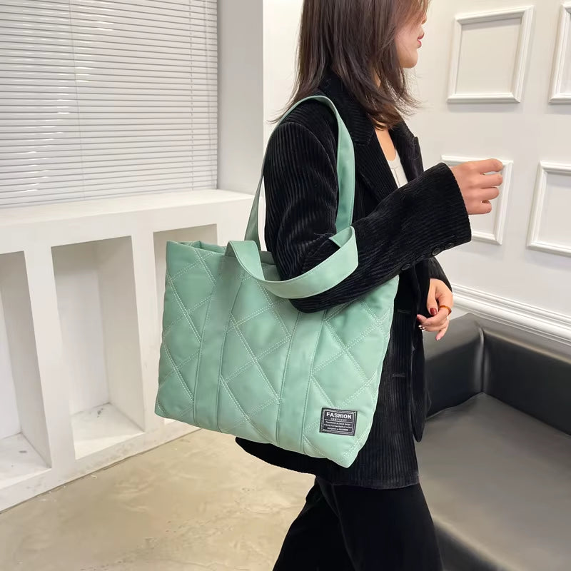 Fashionable and Versatile Large Capacity Nylon Cloth Women'S Bag New Shoulder Bag Street Trend Handbag Bolsa Feminina