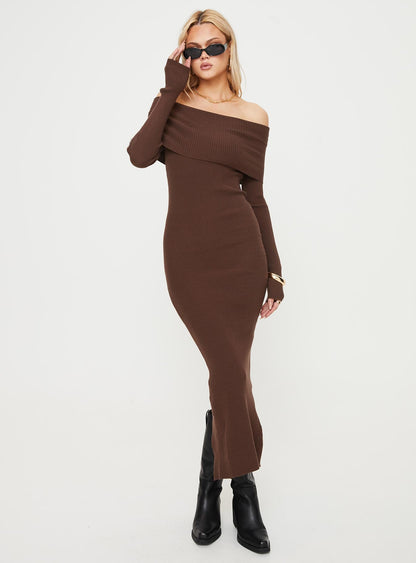 Phylis Off The Shoulder Maxi Dress Chocolate Princess Polly