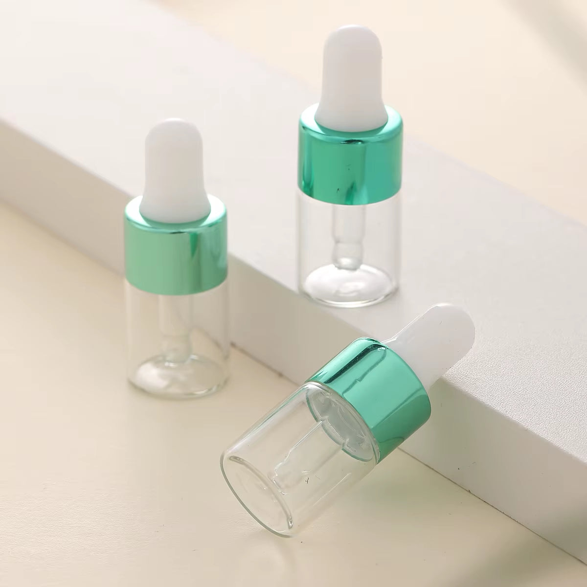 3Pcs 2Ml Clear Mini Glass Dropper Bottles Small with Glass Eye Dropper for Essential Oils Sample Traveling