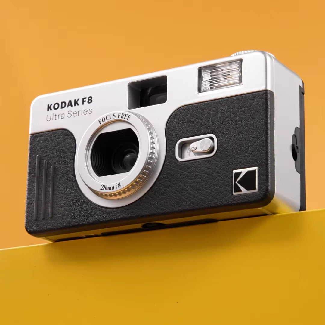 New  Ultra F8 Film Camera 35Mm  Focus Free Reusable Built in Flash Multiple Colors with Package Portable Camera