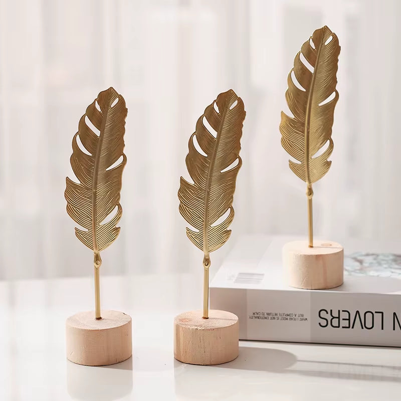 1Pcs Golden Ginkgo Leaf Feather Metal Model Figurines Manual Desktop Crafts Ornaments Photo Props Statues Sculptures Home Decor