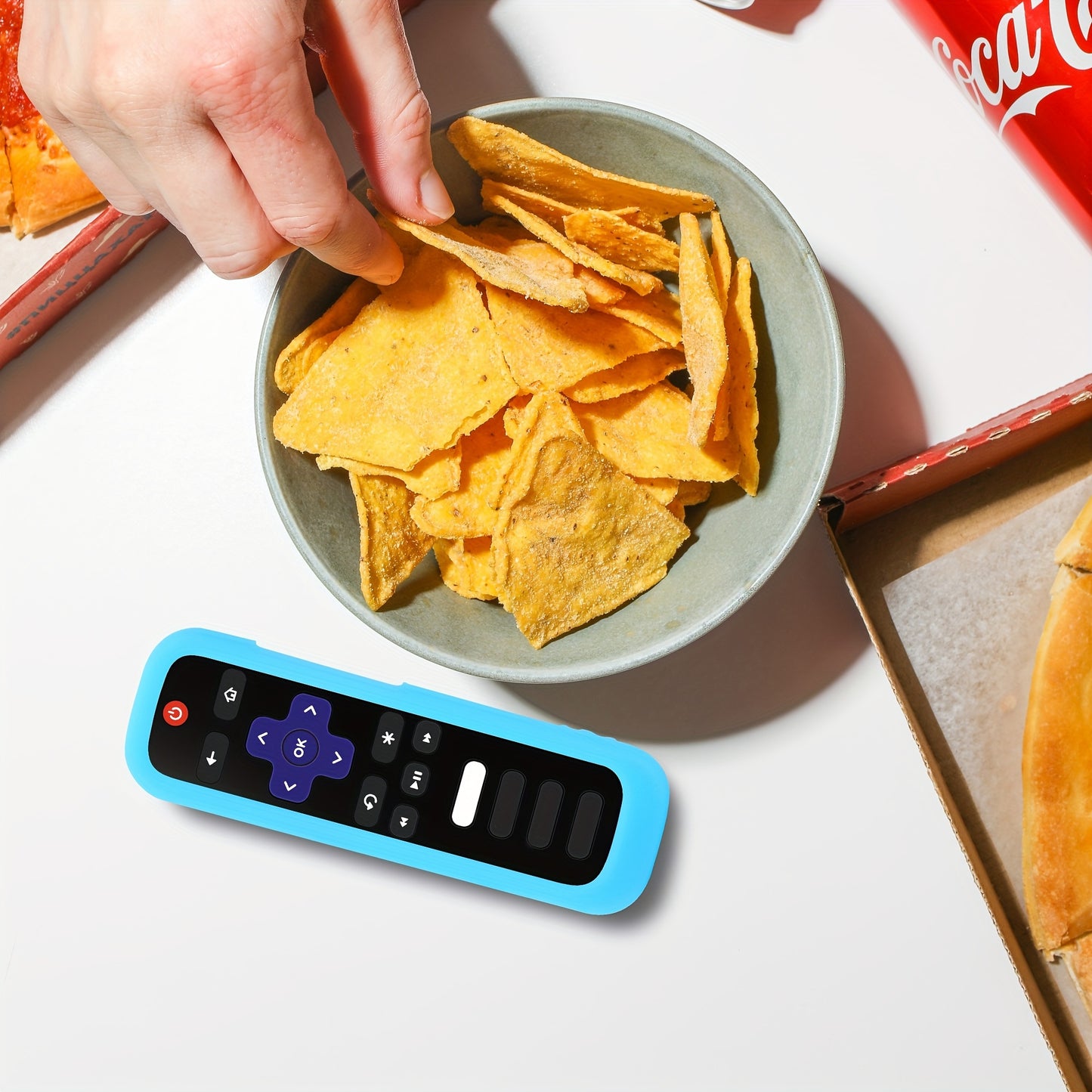1pc Roku TV Remote Cover, Glow in the Dark Silicone Sleeve Case, Compatible with TCL Hisense Roku TV Steaming Stick 4K 4K+ Voice Remote, Universal Protective Battery Cover, 2022 Model, Uncharged, No Battery Included Beauty Fashion