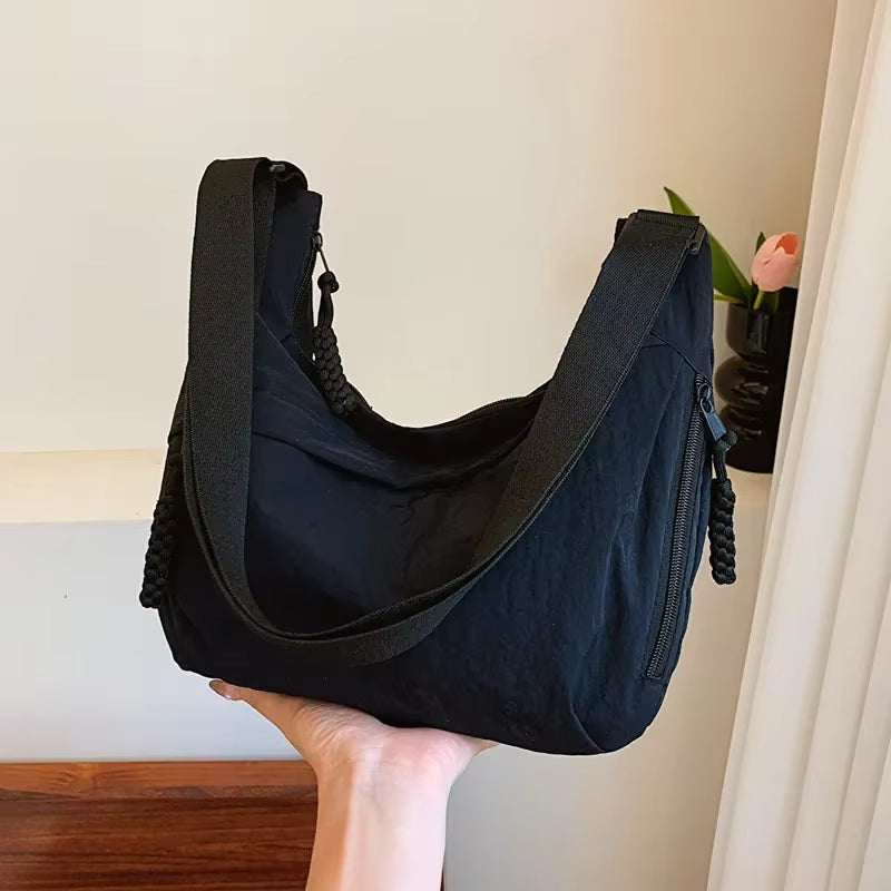 Fashionable and Minimalist Korean Version Dumpling Bag, Popular This Year, New High-Quality Shoulder Bag, Large Capacity Tote Cr