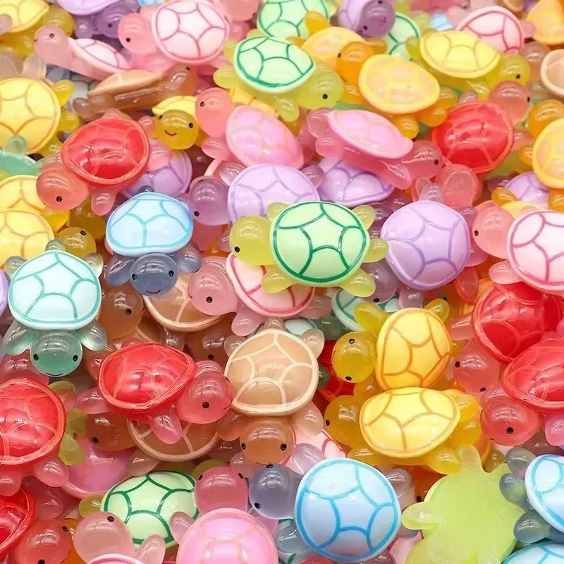 50 Pcs Cute Mini Luminous Turtle Ornaments Glowing in the Dark Miniatures Turtle Micro Landscape Kids Toys Home Decor Gift