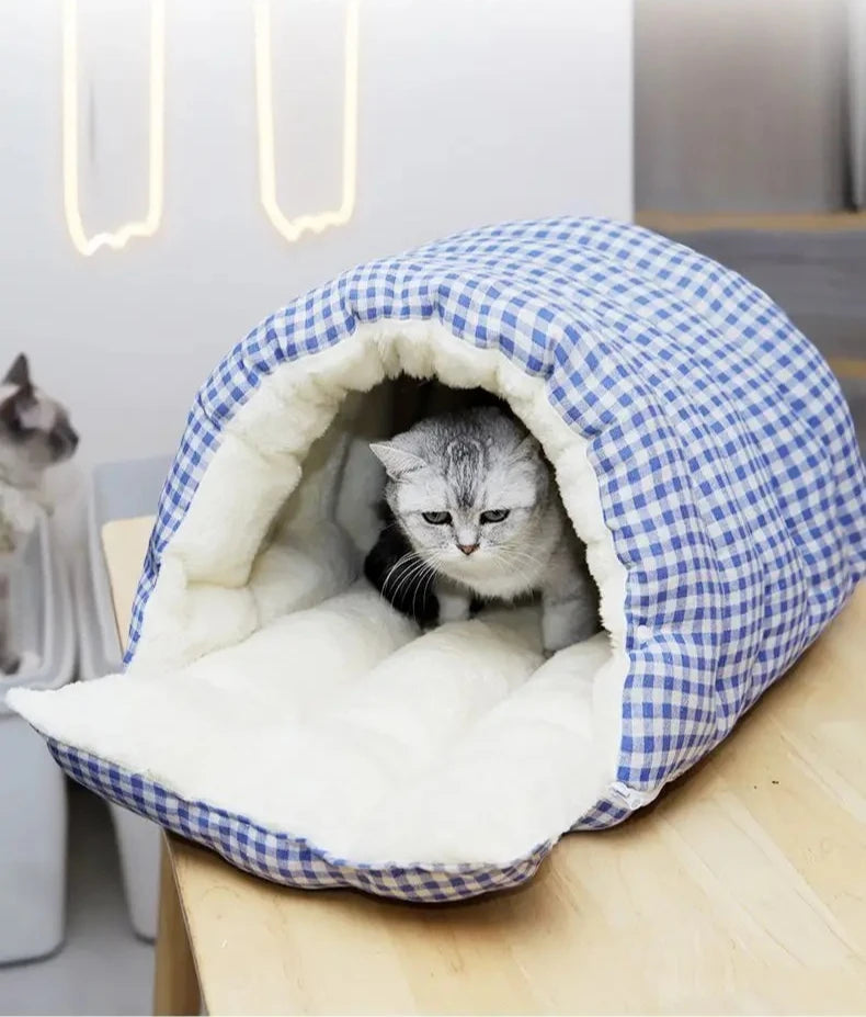 Foldable Winter Pet Sleep Bed/Bag for Cats Dogs, Thickened Semi-Enclosed Design, Soft Indoor, Christmas/Warm in autumn /winter