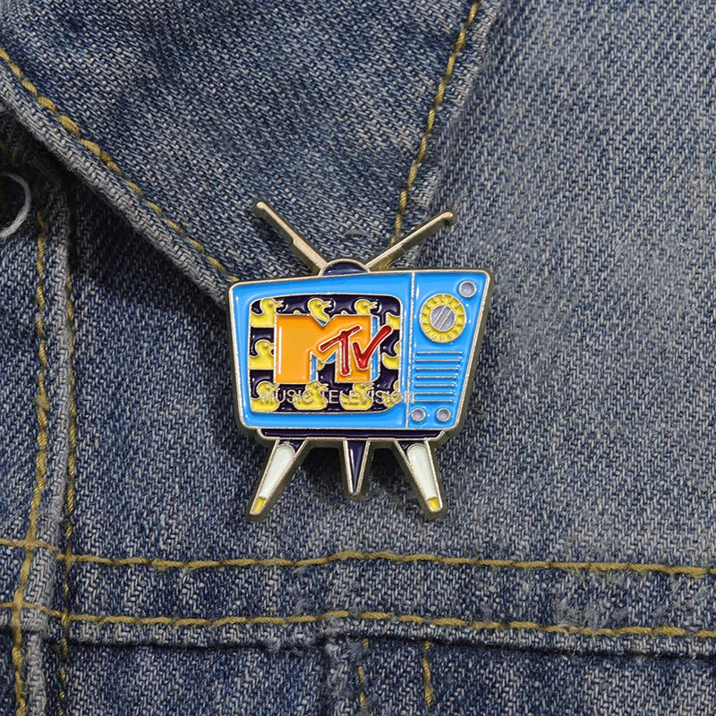 Creative Retro Television Enamel Pins Funny Cartoon 80’s Vintage Metal Brooches Backpack Lapel Badge Jewelry Gift for Friends Beauty World Shop