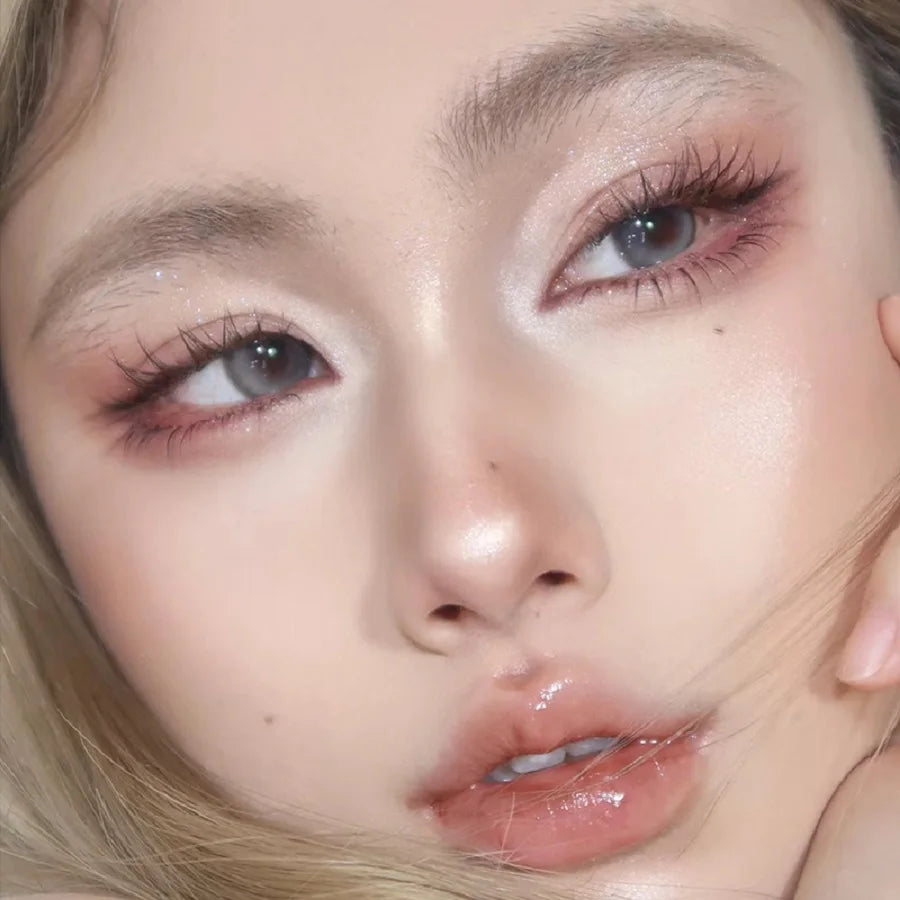 Lying Silkworm Pen Monochrome Brightening Highlight with Flash Eye Shadow Pen Beauty World Shop