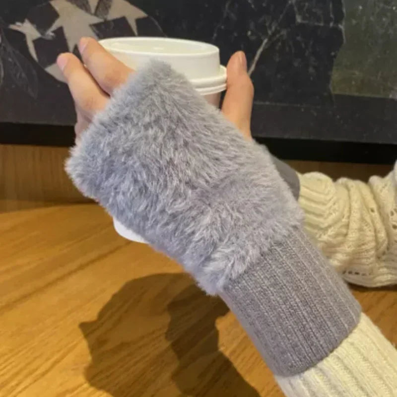 Fashionable Half Finger Gloves Suitable for Women's Soft and Warm Winter Luxurious Solid Color Plush Knitted Fingerless Gloves Beauty Fashion