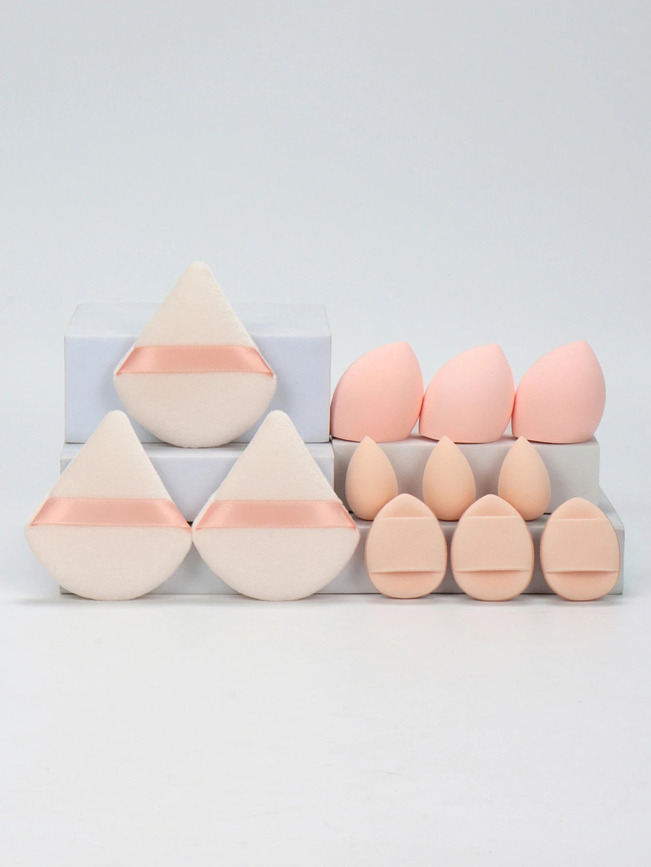 12-Piece All-Purpose Makeup Sponge Set, Made of 3 Loose Powder Puffs, 3 Mini Air Cushion Puffs, 3 Beauty Eggs and 3 Mini Beauty Beauty World Shop
