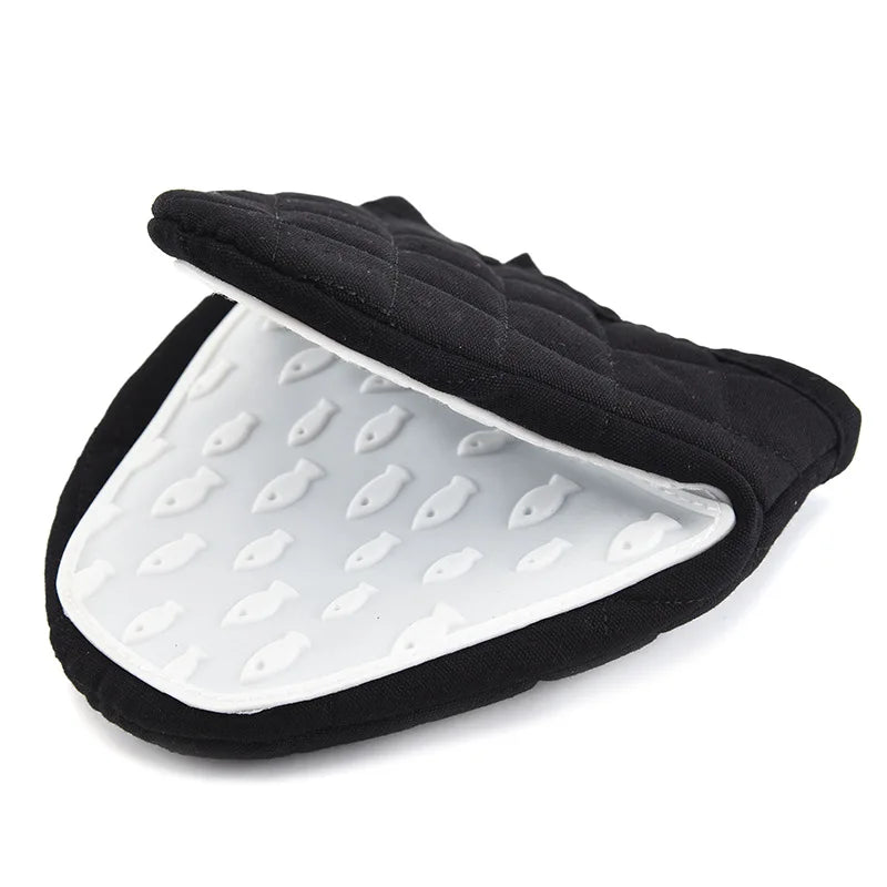 1PC Fish Shaped Silicone Anti Scald Oven Gloves Kitchen Silicone Gloves Tray Dish Holder Oven Gloves Multi-purpose Gloves Beauty World Shop