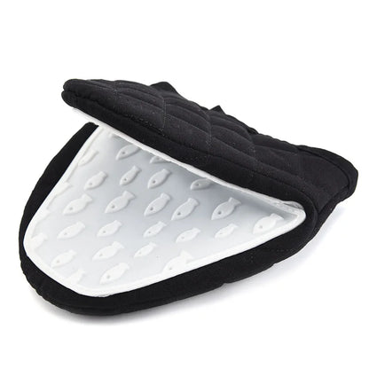 1PC Fish Shaped Silicone Anti Scald Oven Gloves Kitchen Silicone Gloves Tray Dish Holder Oven Gloves Multi-purpose Gloves Beauty World Shop