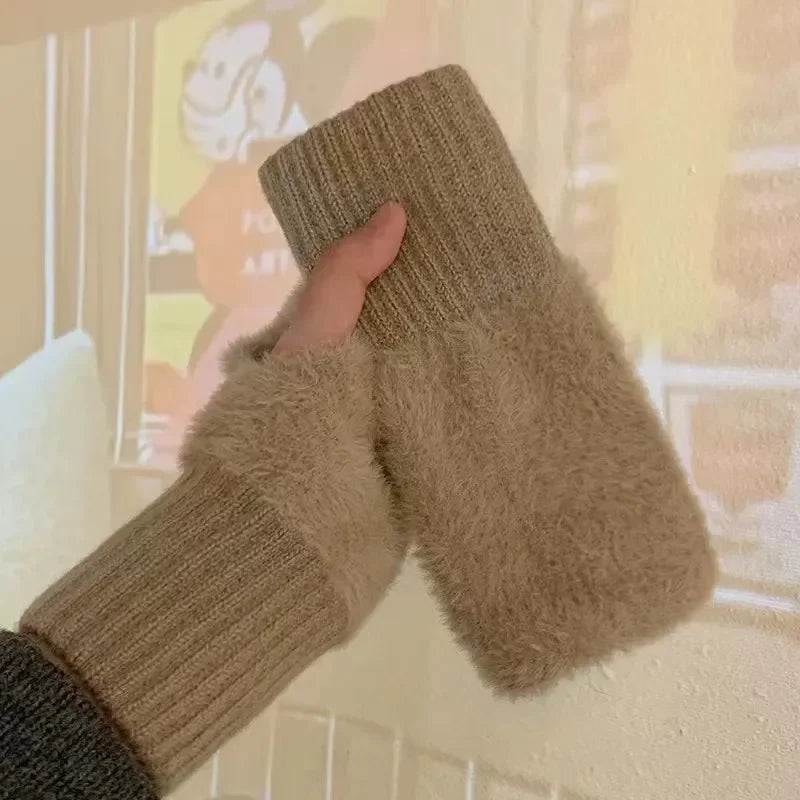 Fashionable Half Finger Gloves Suitable for Women's Soft and Warm Winter Luxurious Solid Color Plush Knitted Fingerless Gloves Beauty Fashion