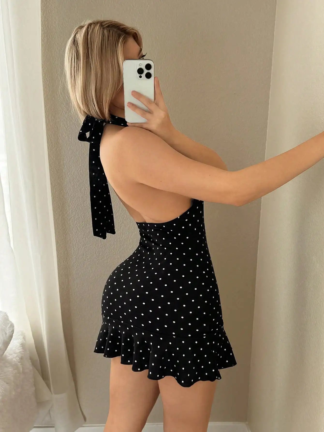 A women's fashionable dress suitable for both European and American sexy back and neck hanging casual commuting parties Beauty World Shop