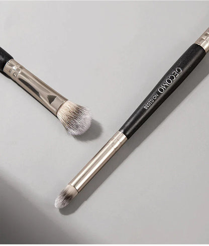 Double-headed painting eyeshadow brush novice makeup brush soft hair does not eat powder natural dizzy dye easy makeup Beauty Trend Shop