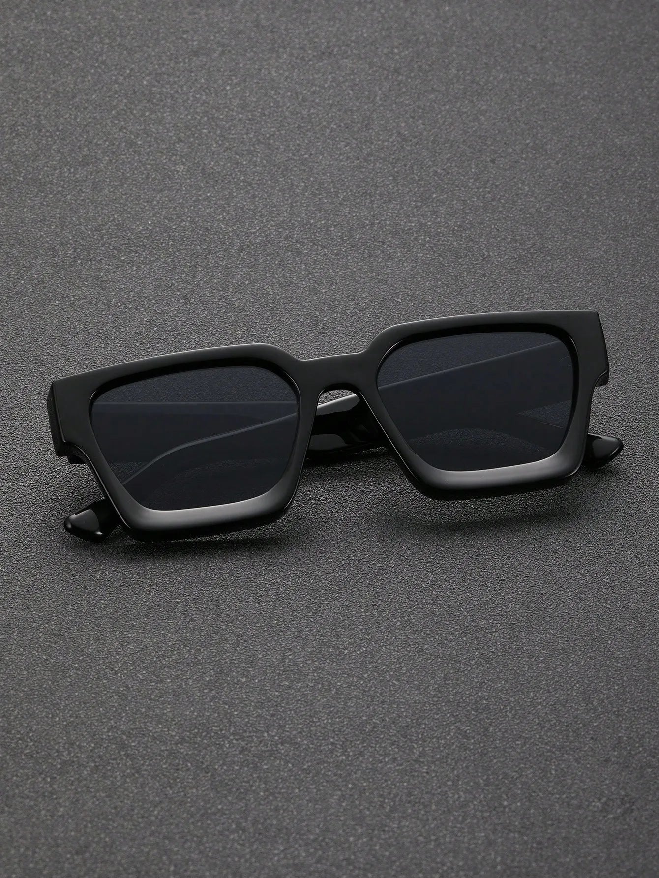 1/2 PC S Classic Fashion Square Plastic Frame Women Sunglasses For Men Daily Life Shades Eyewear Accessories. Beauty World Shop