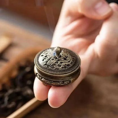 Longfeng Fingertip Stove, Three-Legged Small Incense Burner, Non-Stick Powder Tray, Creative Aromatherapy Burner 1PC Beauty World Shop