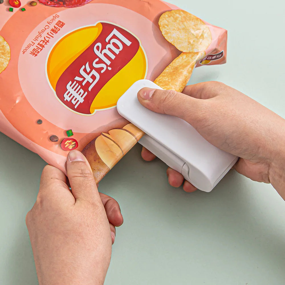 Mini Sealing Machine USB Rechargable Heat Sealer Storage Bag Plastic Package Food Sealer Clip Bag Handheld Food Heat Sealer Beauty World Shop