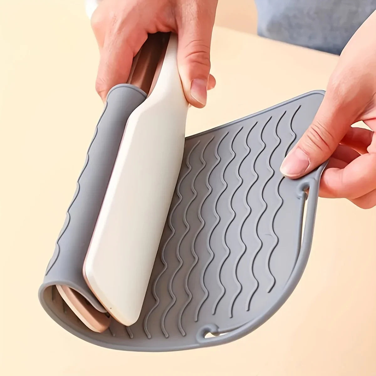 1pc Silicone Heat Resistant Mat For Hair Styling Tools, Pad For Curling lrons And Straighteners, Portable Styling Heat Mat Beauty Trend Shop
