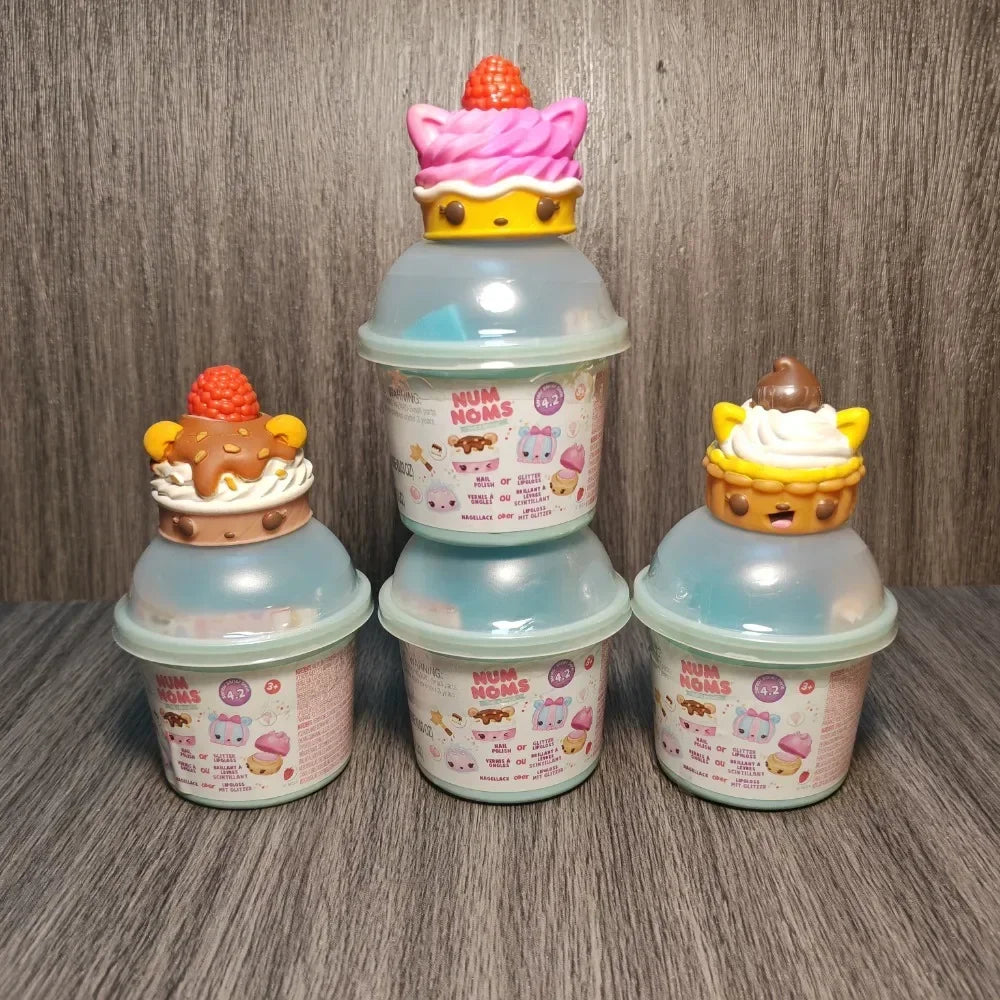 NumNoms Nail Polish Glitter Lipgloss Scented Light-up Num Nom Toy Collection Cute Animal Dolls Fun Play House Kids Birthday Gift Beauty World Shop