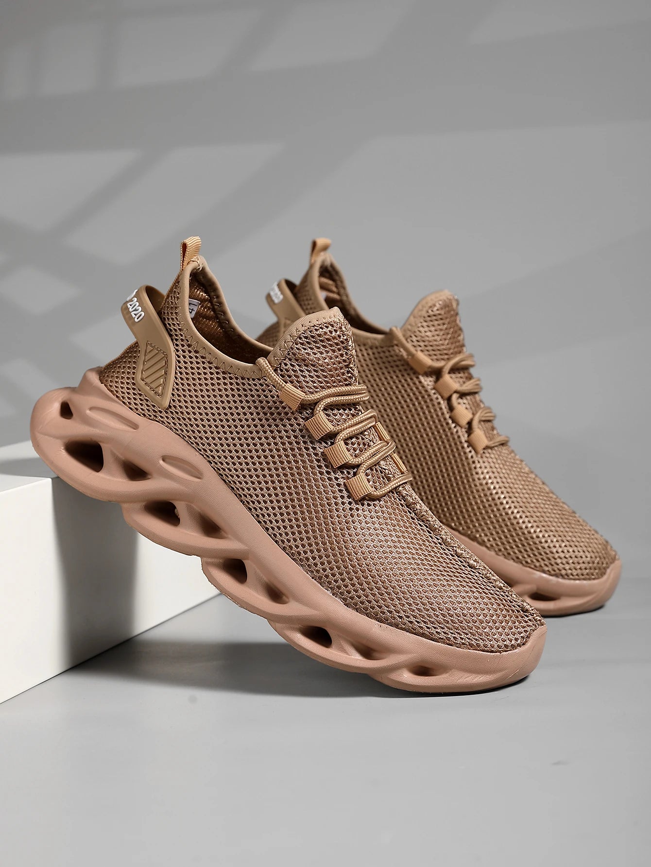 Men Sports Running Black Jogging Shoes Casual Sneakers Brown Outdoor Breathable Mesh Women Light Shock-absorption Black Tennis Beauty World Shop