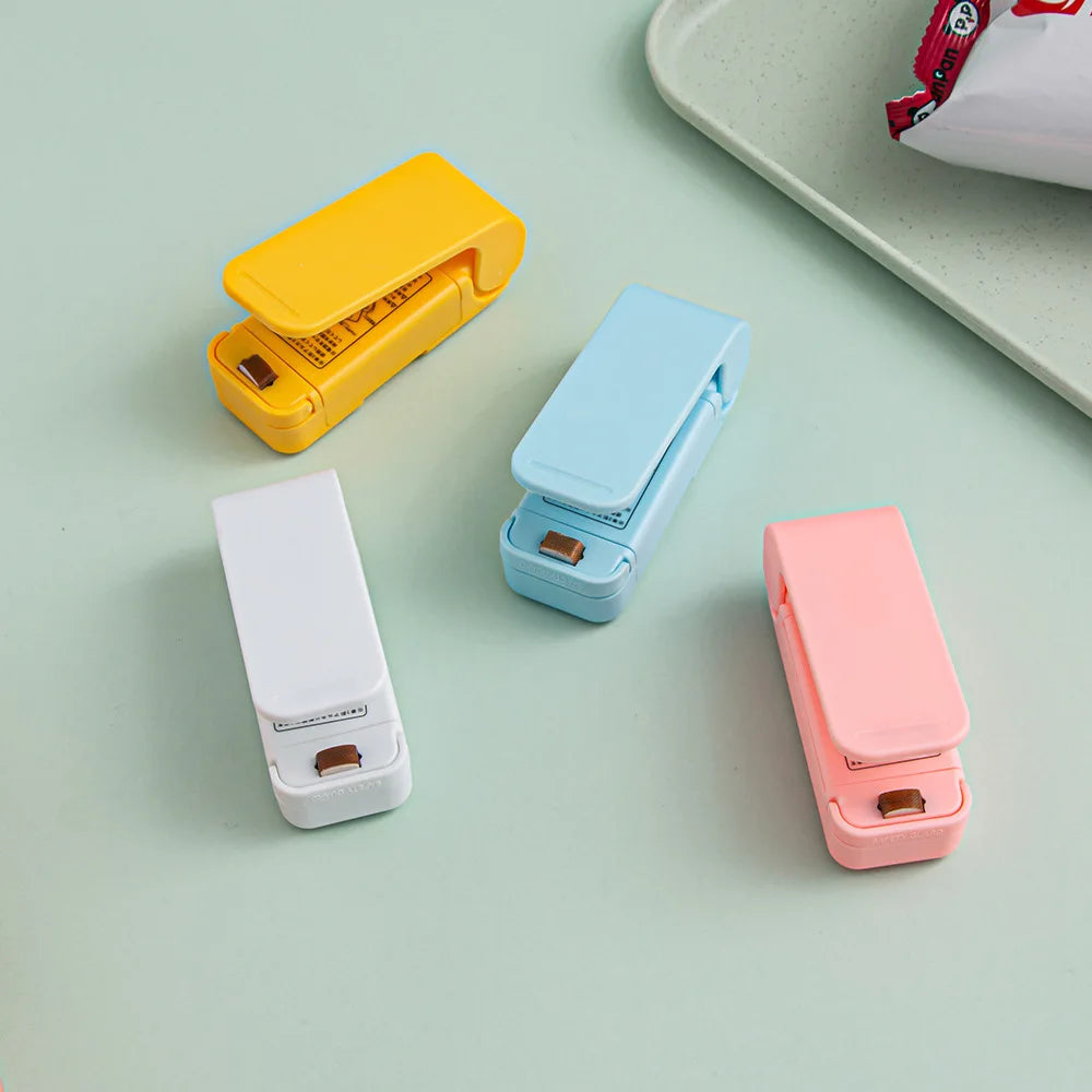 Mini Sealing Machine USB Rechargable Heat Sealer Storage Bag Plastic Package Food Sealer Clip Bag Handheld Food Heat Sealer Beauty World Shop
