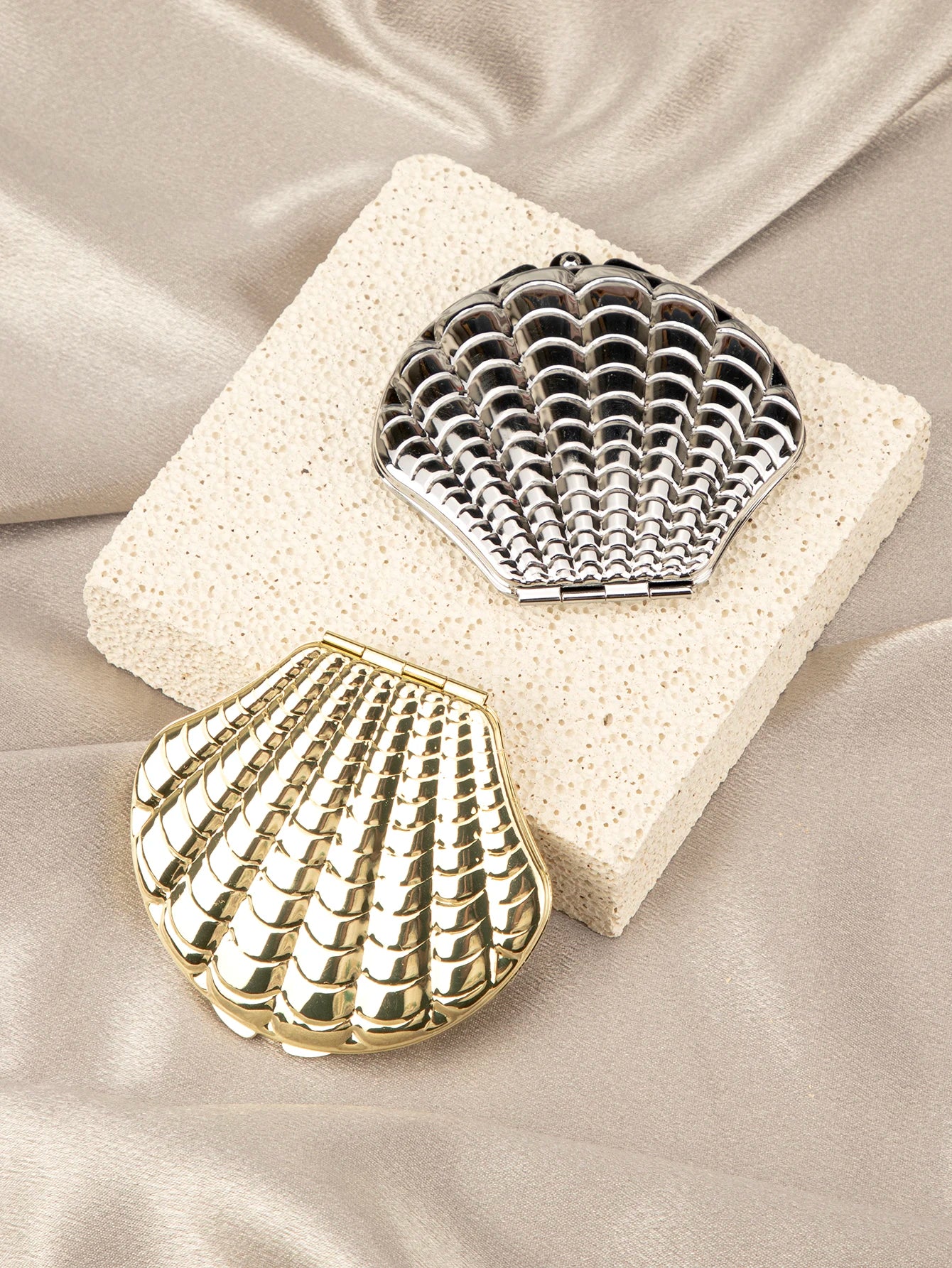 1PC Golden Shell Double Sided Makeup Mirror Exquisite Portable For Girlfriend Mum Wife Teacher Sister Auntie Birthday Party Holi Beauty World Shop