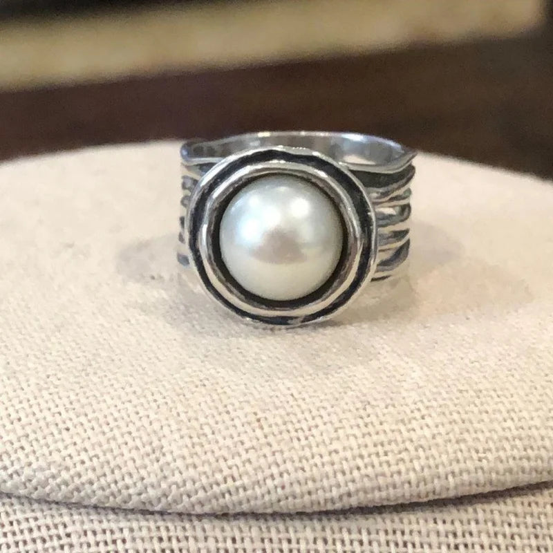 Niche Vintage Ethnic Hollow Inlay Pearl Rings For Women Birthday Party Gift Accessories Custom Jewelry Beauty World Shop