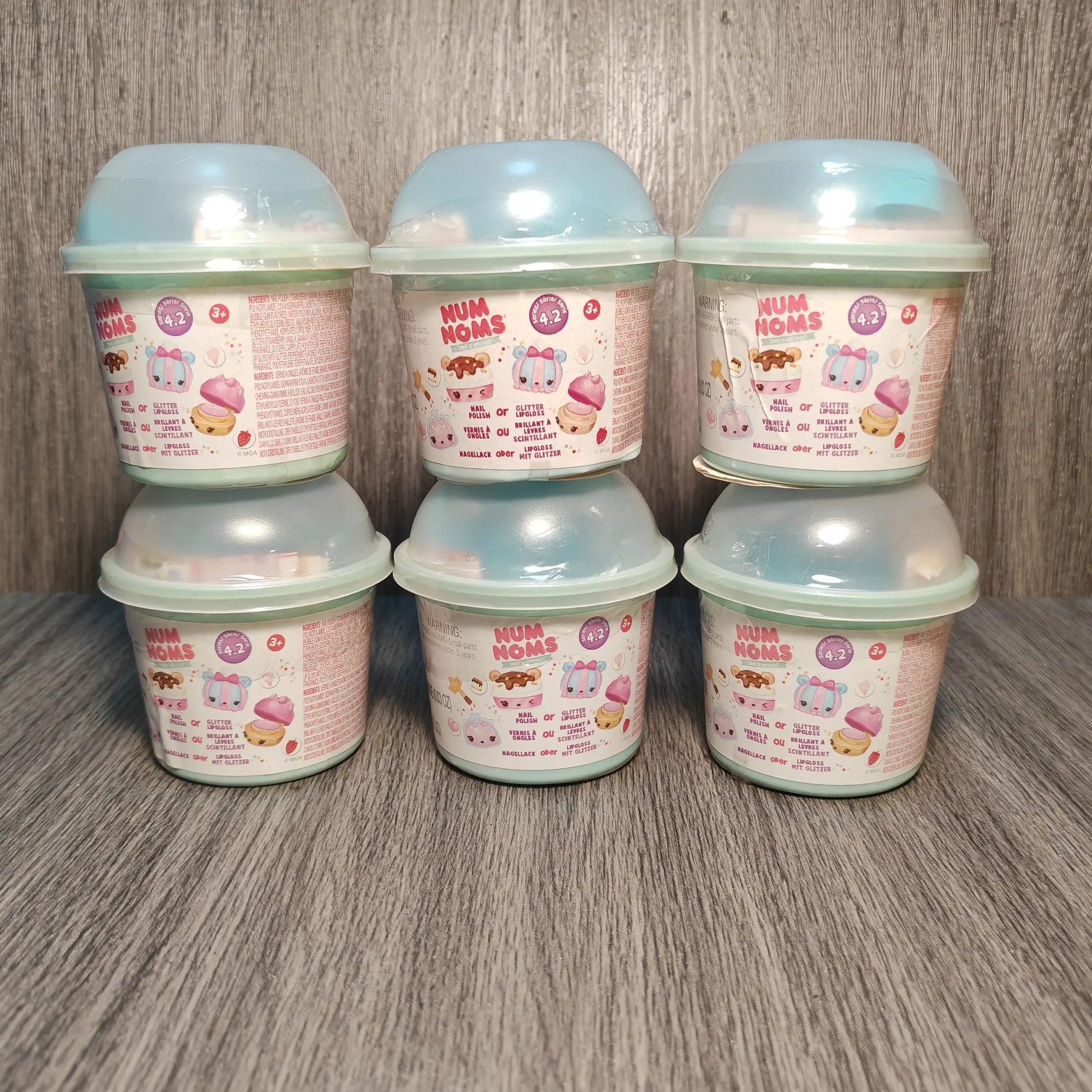 NumNoms Nail Polish Glitter Lipgloss Scented Light-up Num Nom Toy Collection Cute Animal Dolls Fun Play House Kids Birthday Gift Beauty World Shop