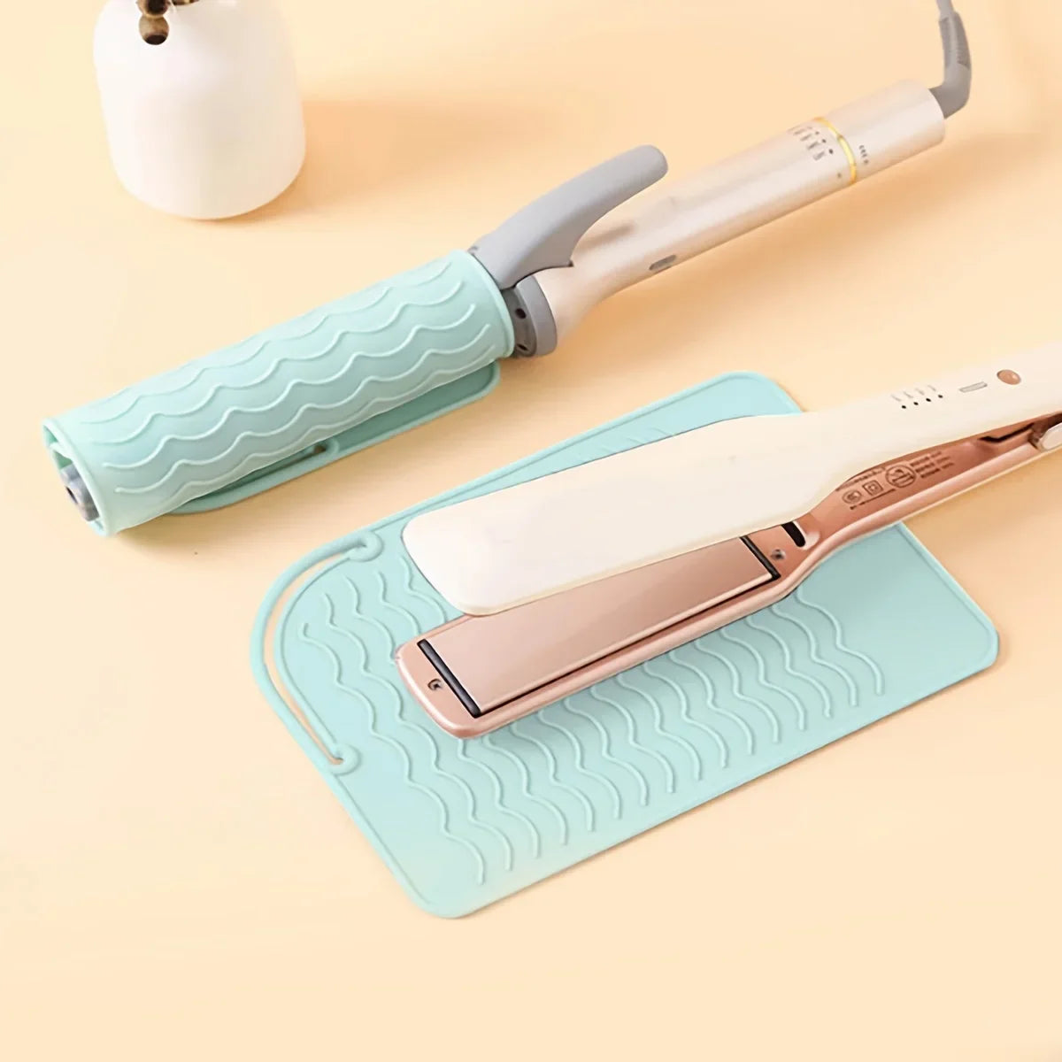 1PC Silicone Heat Resistant Styling Mat Portable Pad for Hair Curling Irons  - Durable Heat Insulation for Hair Tools Beauty Trend Shop