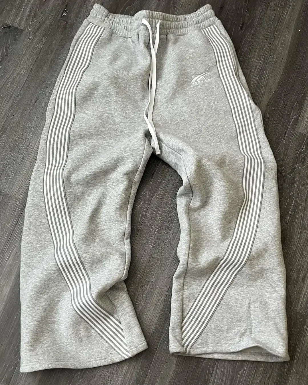 Casual Grey Embroidered Trousers Y2k Running Lace Chandelier Trousers Functional Tactics Camouflage for Men and Women Beauty World Shop