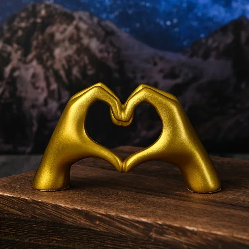 Love Finger Modern Gesture Sculpture Home Bookshelf Desktop Gold Decoration Heart Hand Statue Living Room Bedroom Decoration Beauty World Shop
