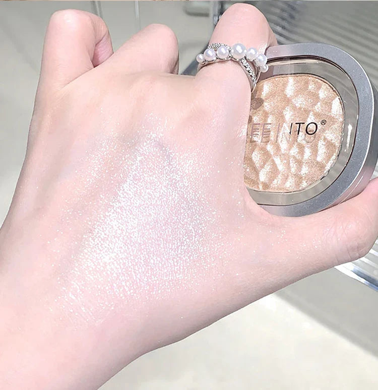 LEEINTO color-glowing high-gloss powder pearlescent powder brightens up the make-up eye shadow disc Beauty Trend Shop