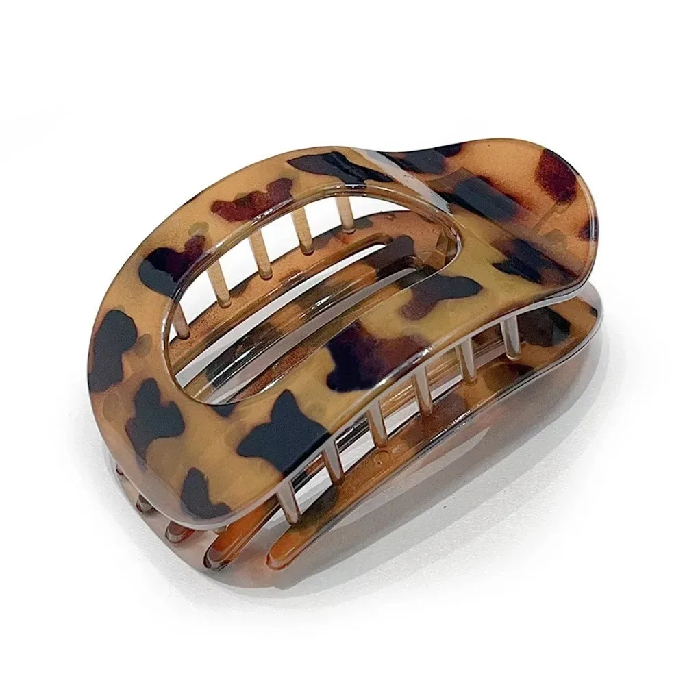 Fashion Oval Hair Claw Clip for Women New Design Leopard Matte Curved Flat Styling Barrettes Acrylic Lying Down Hair Accessories Beauty Trend Shop