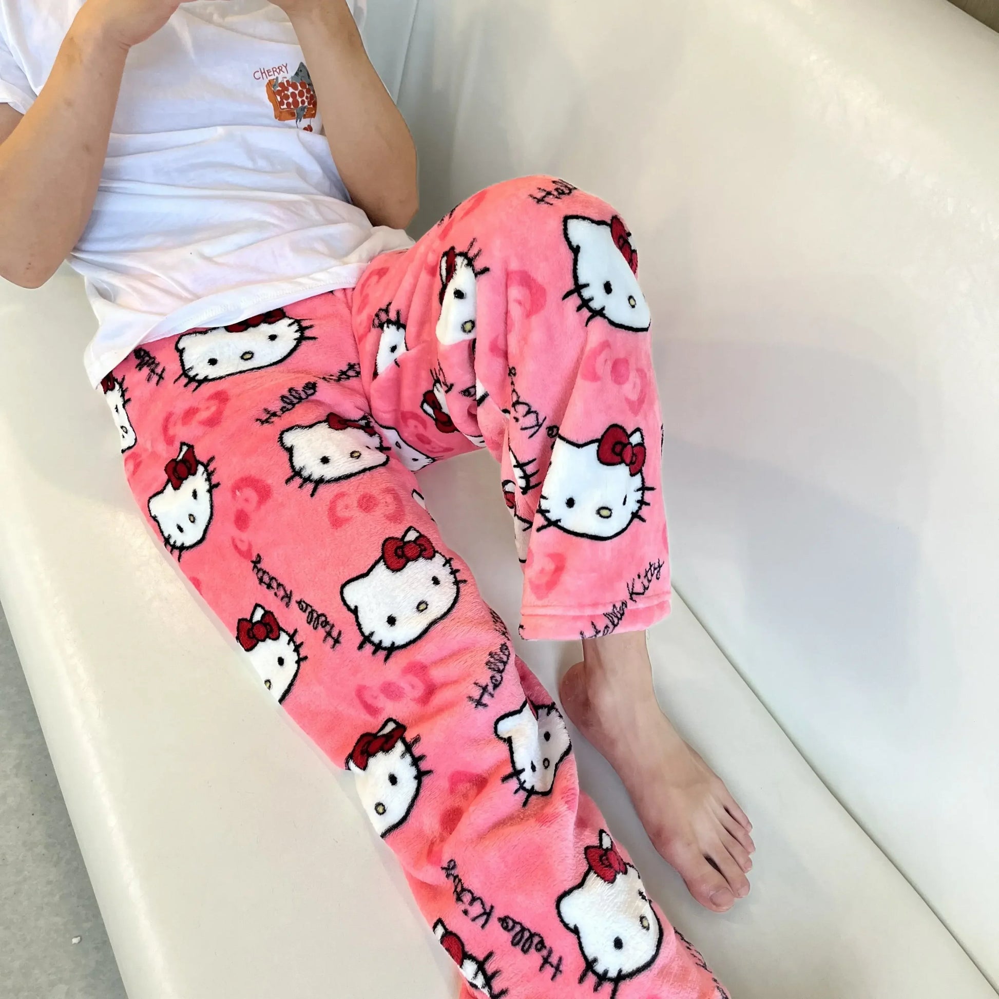 2024 Sanrio Hello Kitty Pajamas Halloween Flannel Fashion Trouserswomen Kawaii Woolen Anime Cartoon Casual Home Pants Autumn Beauty Fashion