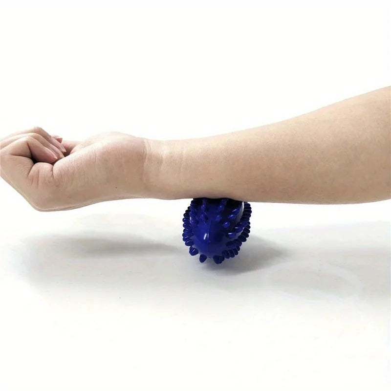 1pc foot massage ball, spike massage ball for relieving pain and tension, yoga massage tool, muscle massage. Beauty World Shop