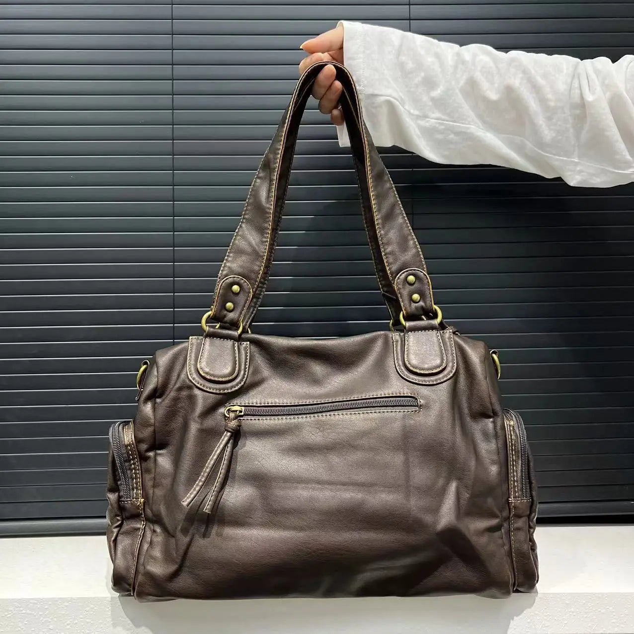 Y2K Hot Girl Single Shoulder Crossbody Bag Vintage Washed Leather Motorcycle Bag Large Capacity Multi Pocket Bag Beauty World Shop