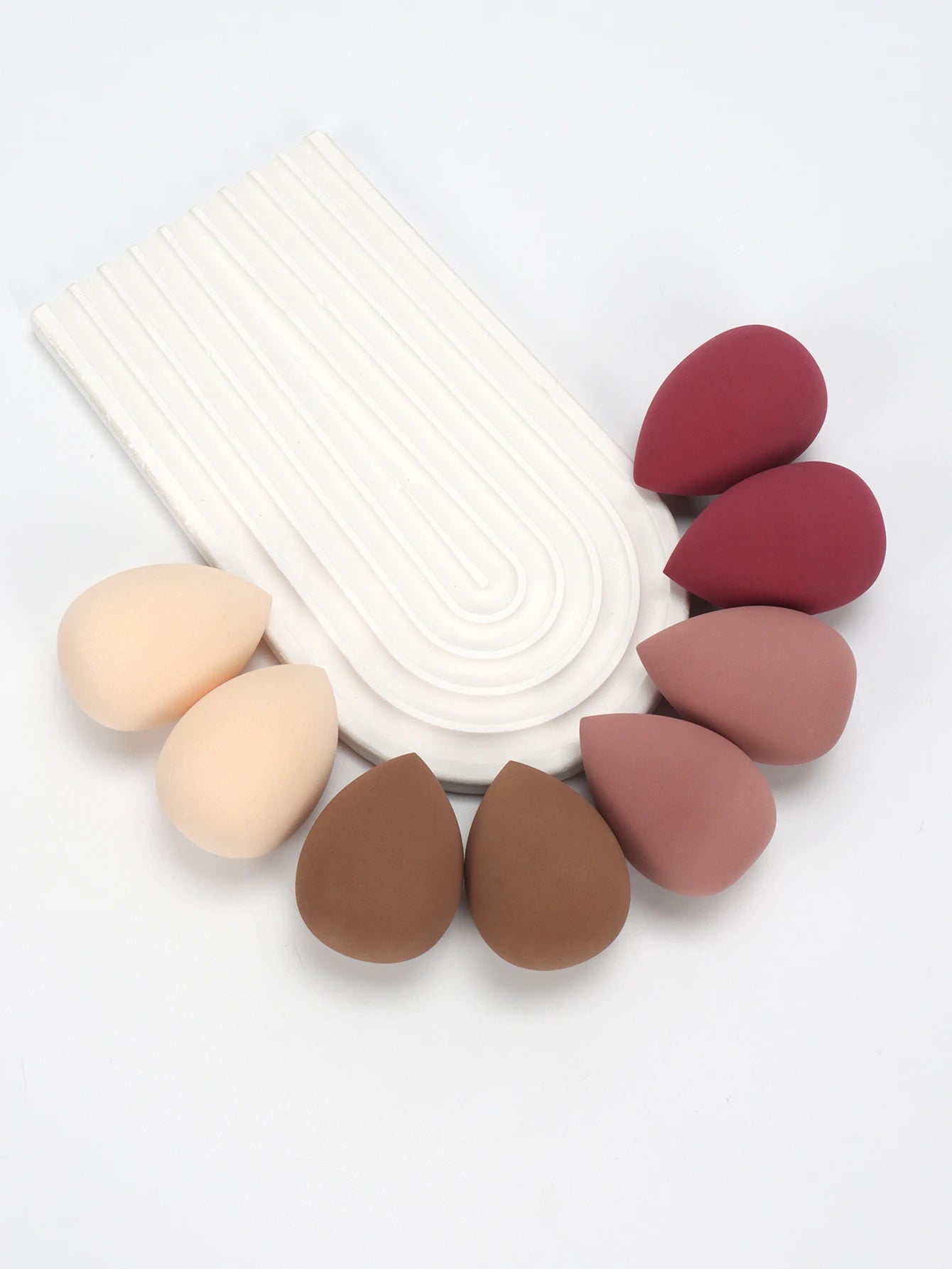 4/8 Foundation Blender; Cosmetics Sponge; Smooth Foundation; Concealing Beauty Sponge; Makeup Blender; Beauty World Shop