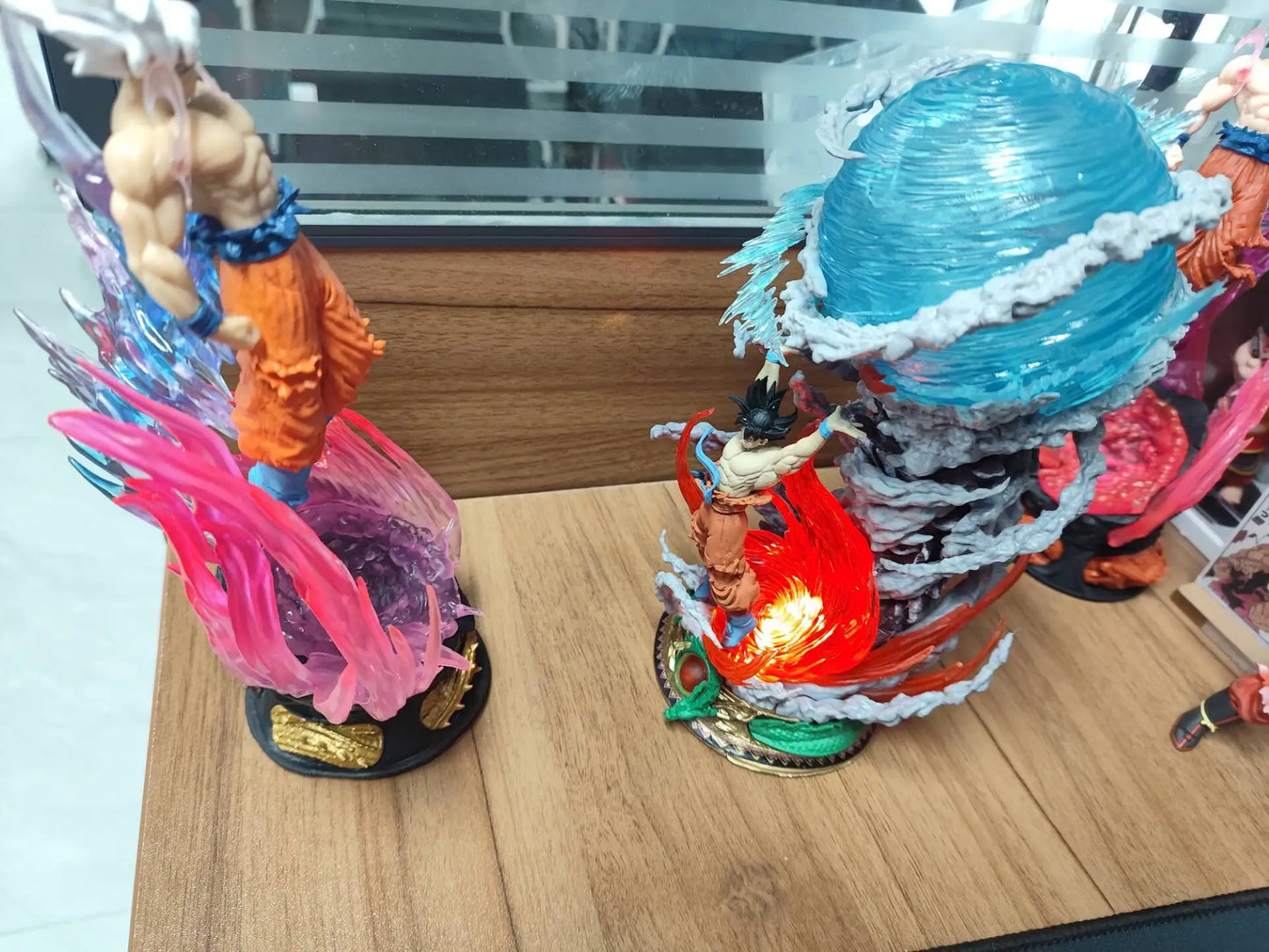 2pcs New Dragon Ball Son Goku 25cm Figure Ultra Instinct Super Saiyan Figurine Statue Pvc Statue Model Ornament Collection Gift Beauty World Shop