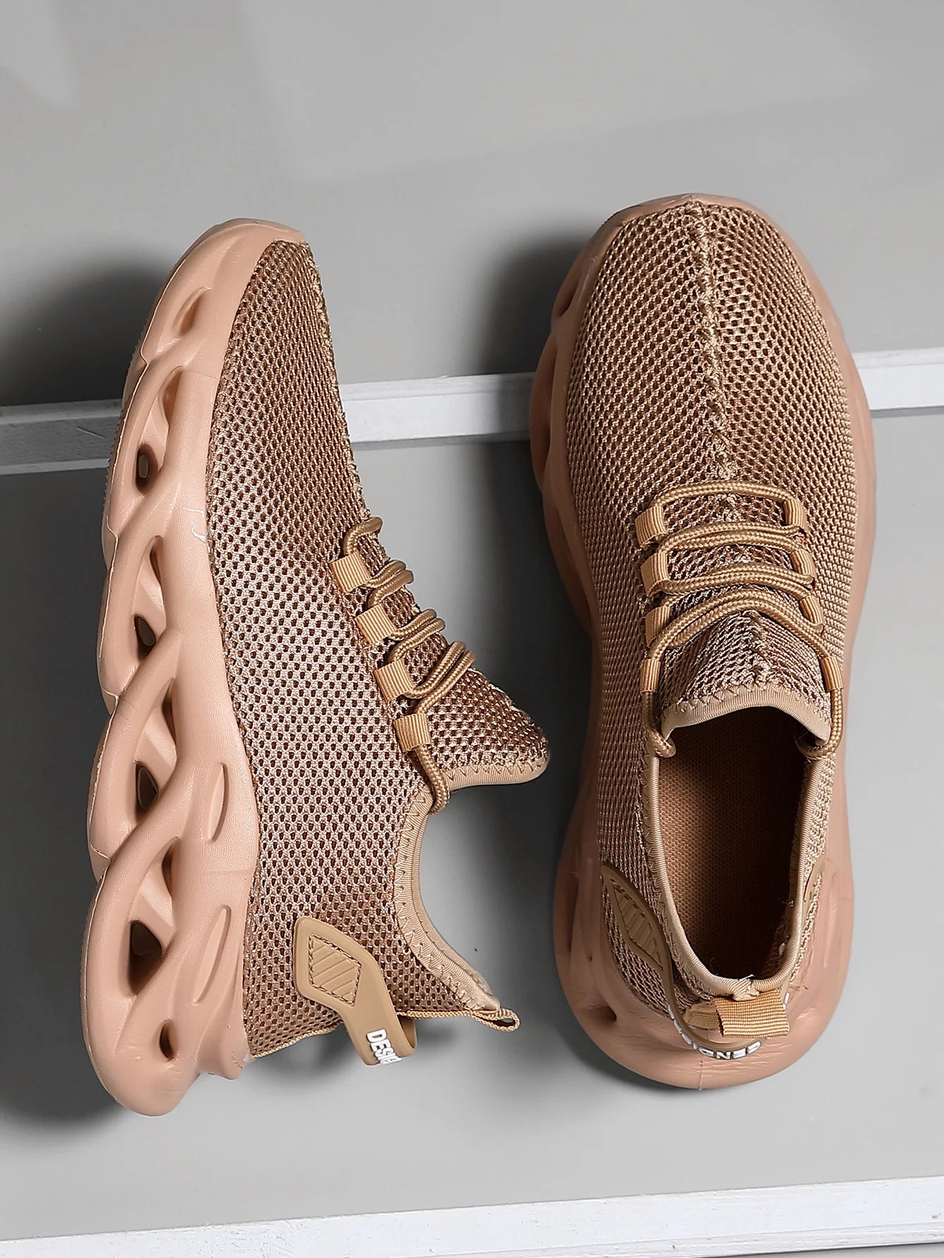 Men Sports Running Black Jogging Shoes Casual Sneakers Brown Outdoor Breathable Mesh Women Light Shock-absorption Black Tennis Beauty World Shop