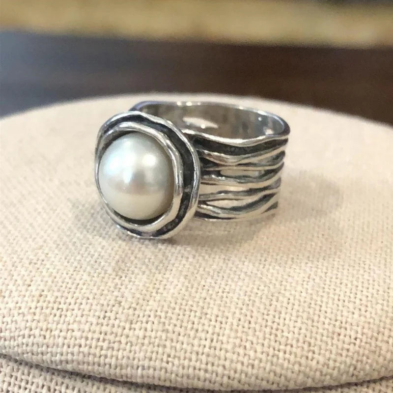 Niche Vintage Ethnic Hollow Inlay Pearl Rings For Women Birthday Party Gift Accessories Custom Jewelry Beauty World Shop