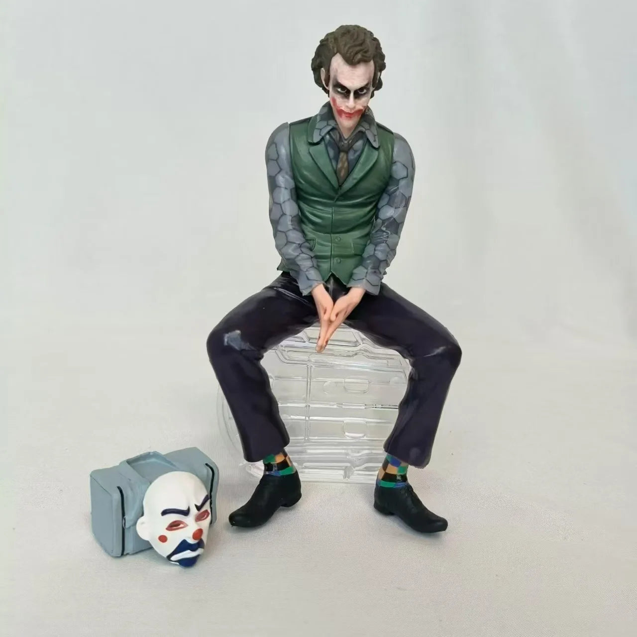 16cm Joker Heath Ledger Action Figure Sitting Green Suit Handheld Joker Mask Doll Desktop Decoration Model Toy Christmas Gift Beauty World Shop