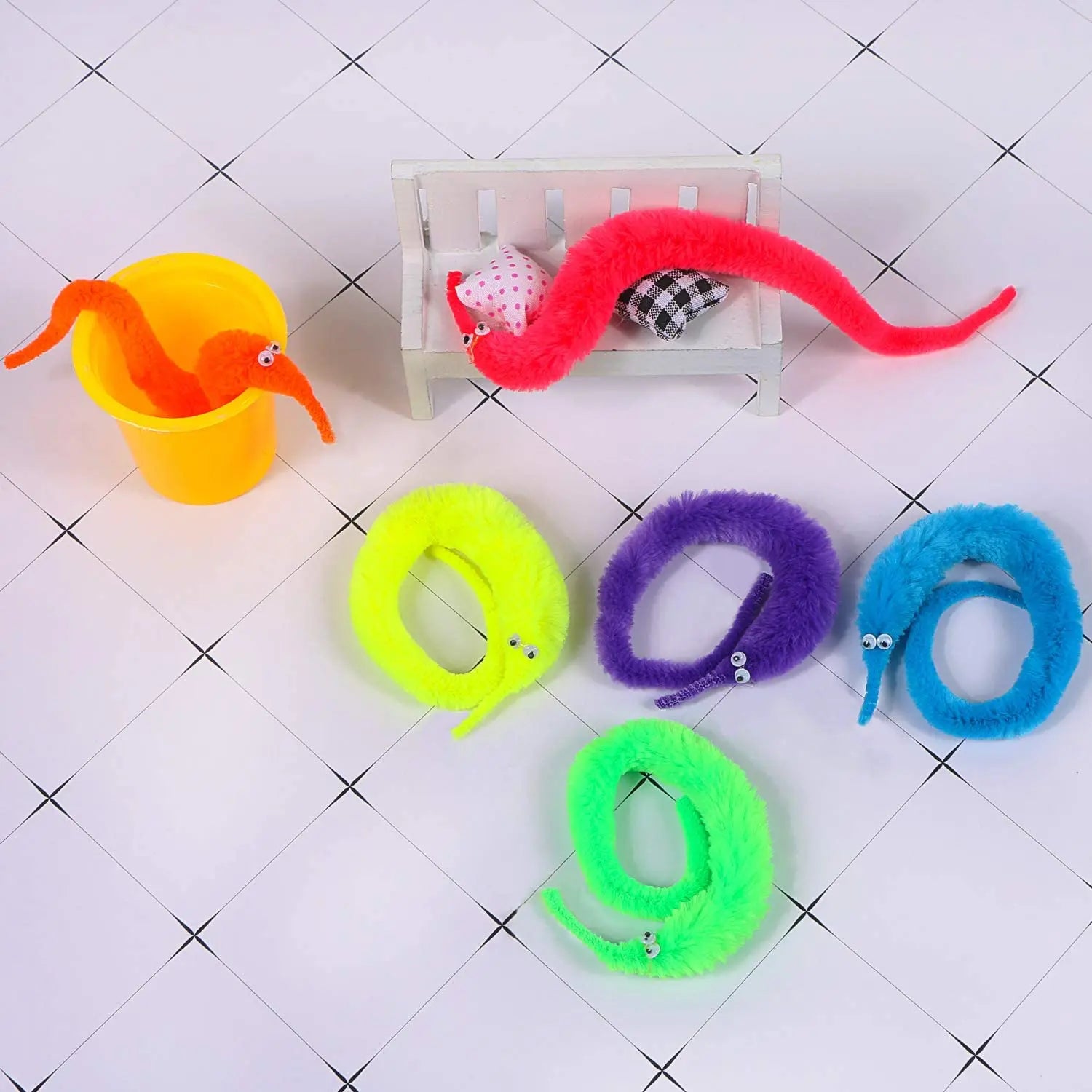 Magic Tricks Twisty Worm Magic Toys Party Favors Fuzzy Worm On A String Christmas Halloween Wizard Strange Trick Toys For Kids Beauty World Shop