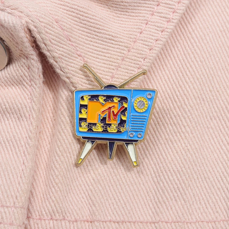 Creative Retro Television Enamel Pins Funny Cartoon 80’s Vintage Metal Brooches Backpack Lapel Badge Jewelry Gift for Friends Beauty World Shop