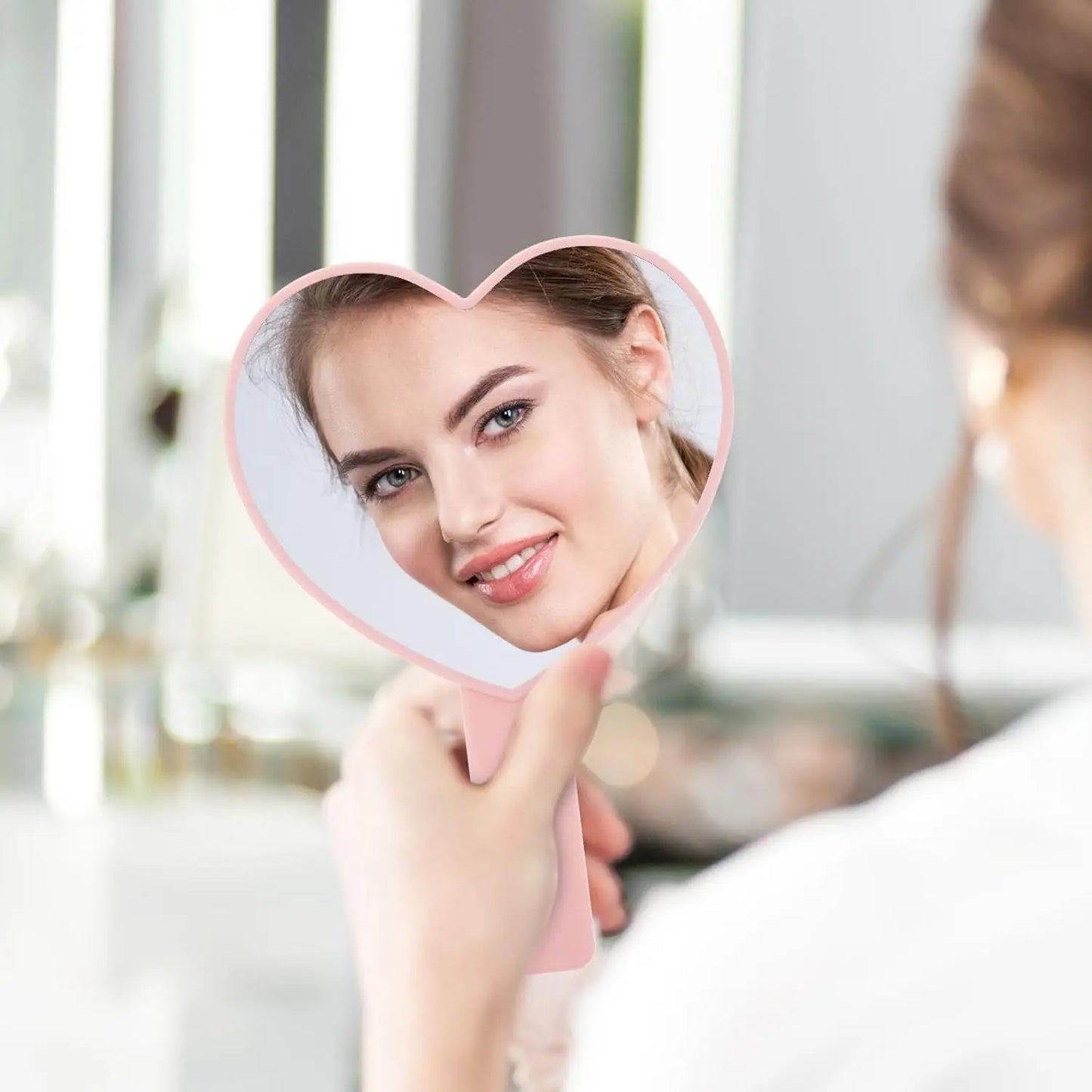1 Pcs High Definition Handheld Heart-shaped Eyelash Mirror Eyelash Inspection Mirror Makeup Gadgets Vanity Mirror Girl Gifts Beauty World Shop