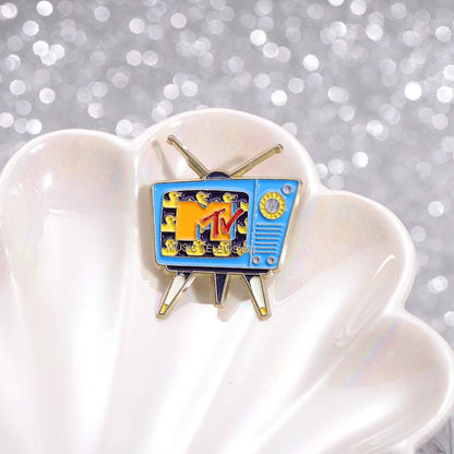 Creative Retro Television Enamel Pins Funny Cartoon 80’s Vintage Metal Brooches Backpack Lapel Badge Jewelry Gift for Friends Beauty World Shop