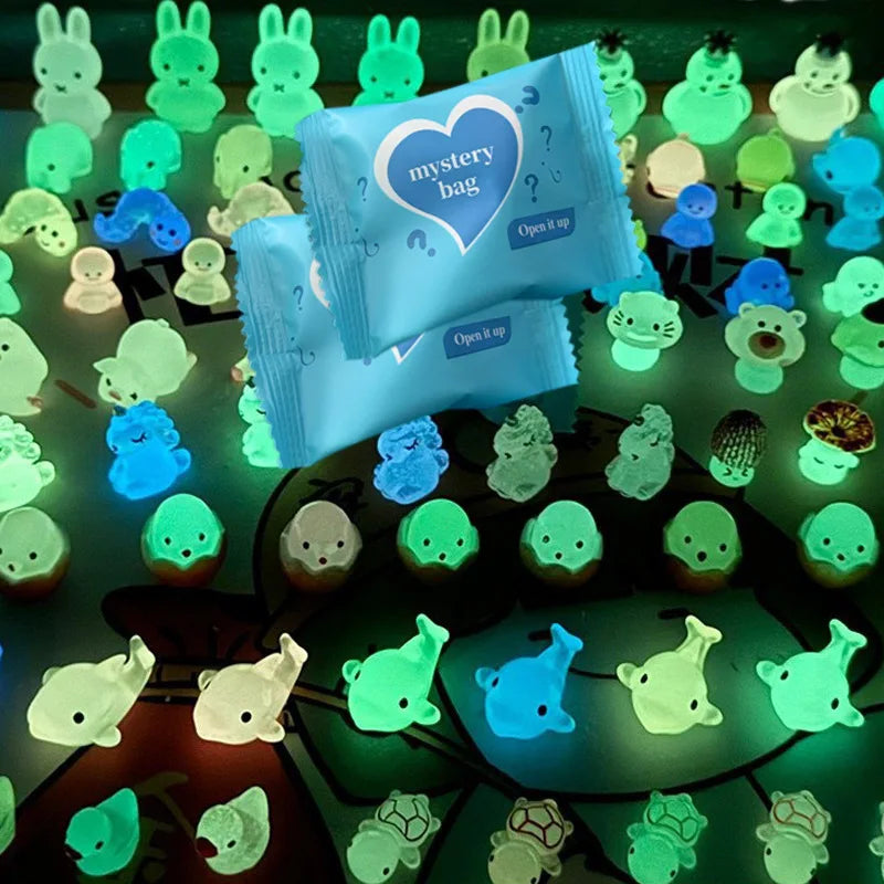 50 pcs Glow Resin Animals & Capybaras Mystery Blind Bags - Mini Fairy Garden Gift Box Decor Beauty World Shop