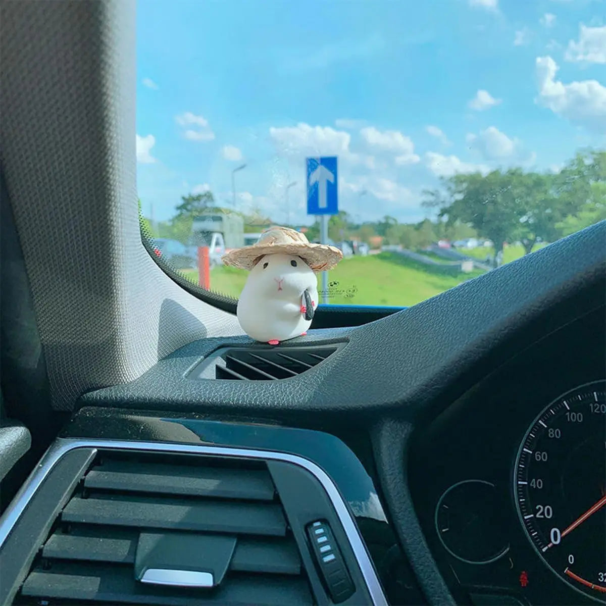 Cute Hamster with Straw Hat Car Ornament,Car Decoration Auto Interior Dashboard Accessories Beauty World Shop