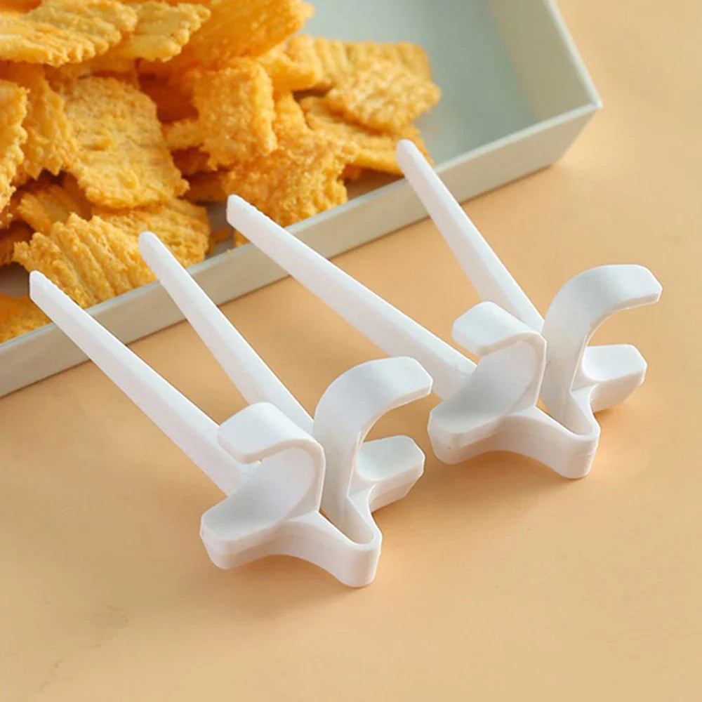 1PC Lazy Fingers Chopsticks - Hands-Free Snack And Game Clip-On Food Holder for Video Streaming No Dirty Hands Required Beauty Trend Shop