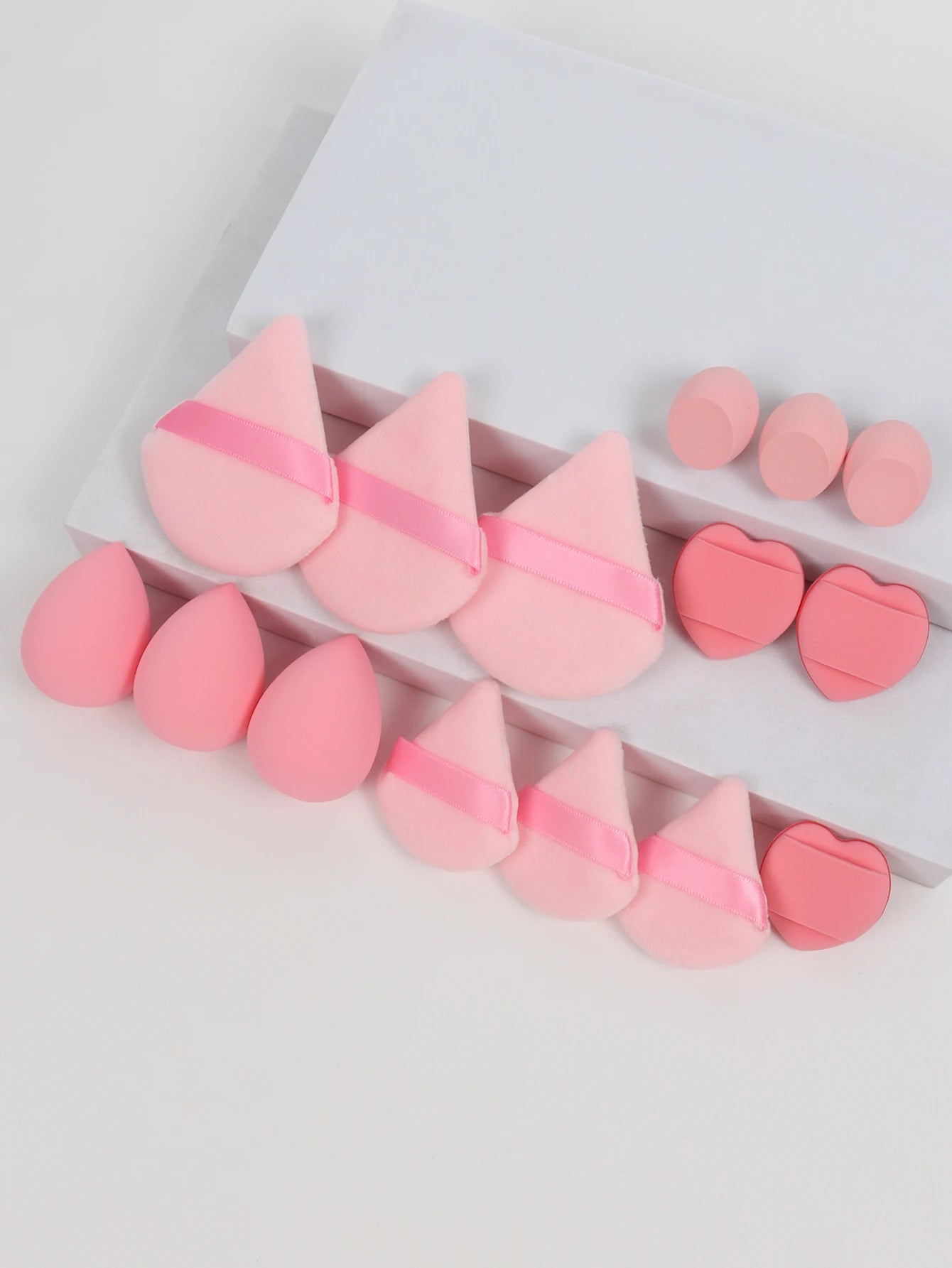 Multi Effect 15 Piece Set 3 Loose Powder Puffs&3 Mini Loose Powder Puffs&3 Medium-Sized Eggs&3 Mini Eggs&3 Air Cushions. Founda Beauty World Shop