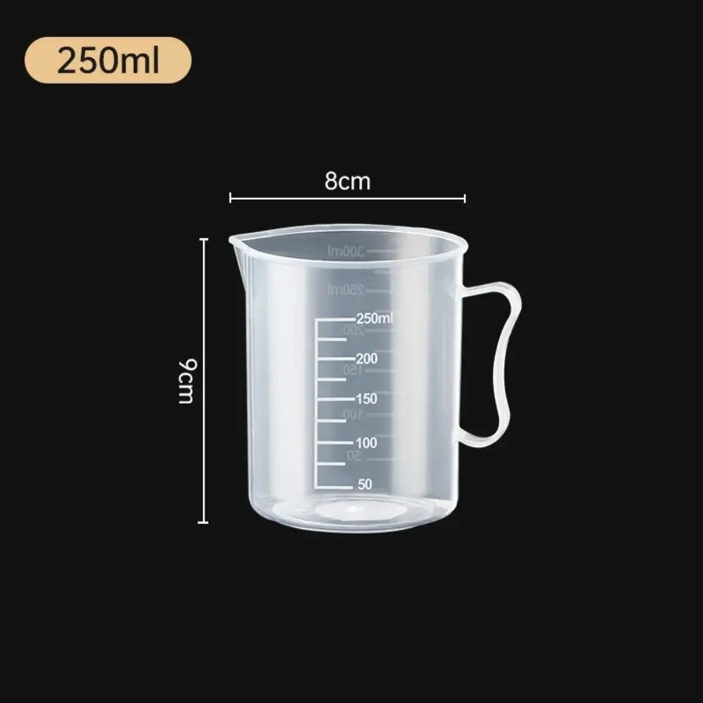 100-5000ml Thickened Plastic Measuring Cup with Scale Food Grade Measuring Cup Experimental Measuring Cup Beaker Plastic Cup Beauty World Shop